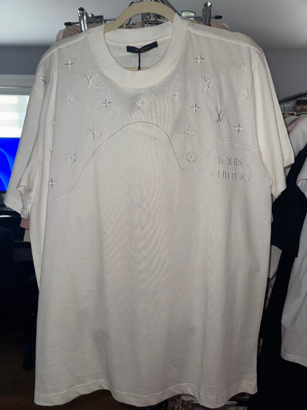 men t-shirt LV SIZE S , M